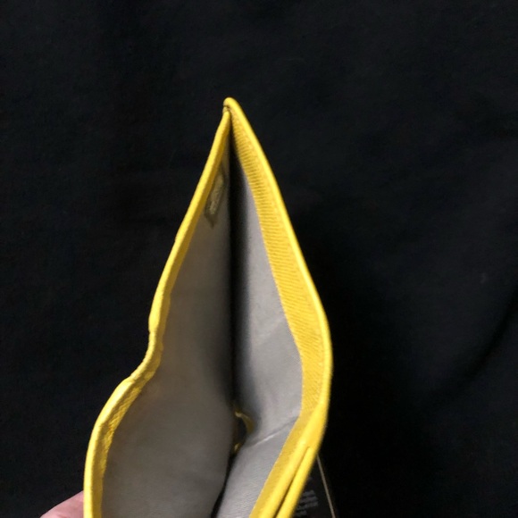 RARE!! Authentic Coco Chanel Bi-fold Leather wallet Deep yellow w Gold Logo - Picture 11 of 13